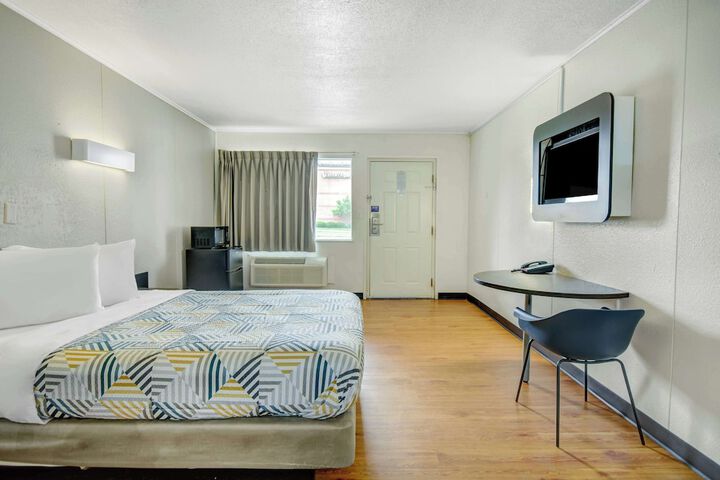 Room 22 of 39