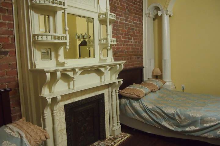 Room 30 of 39