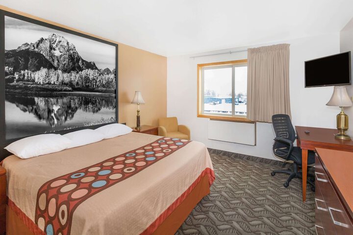 Room 14 of 15