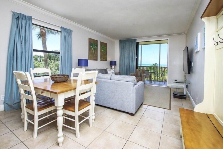 South Seas Beach Villa 2001