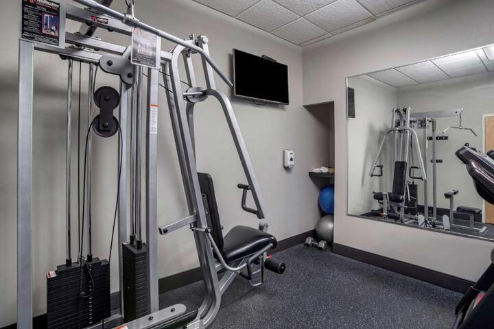 Best Western Plus Philadelphia Airport South at Widener University