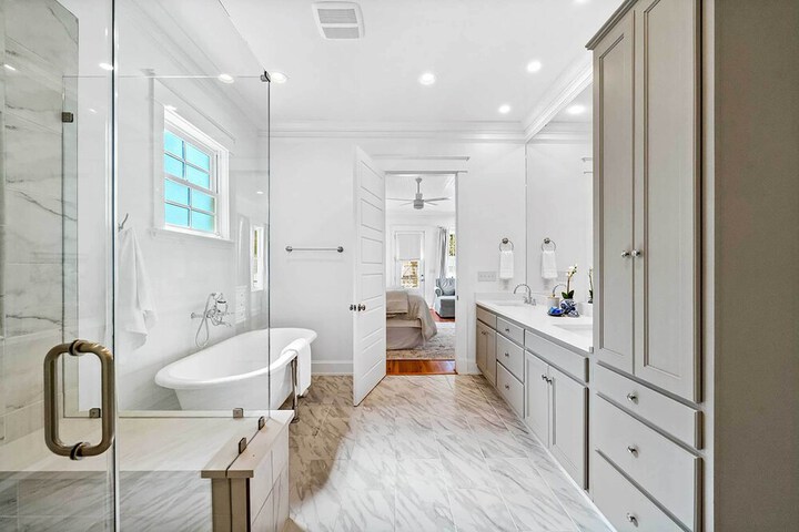 Luxe Fairhope Home w / Covered Patio: Walk to Bay