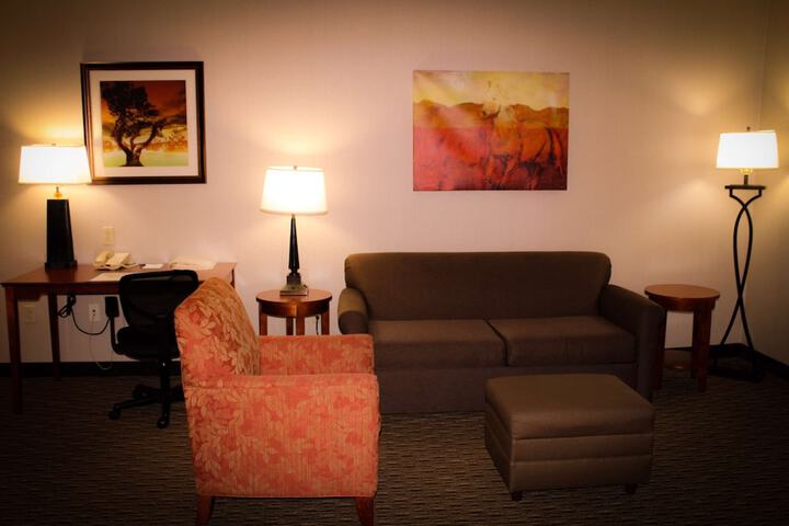 Room 11 of 25