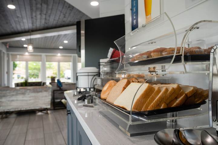 Twin Mountain Inn & Suites