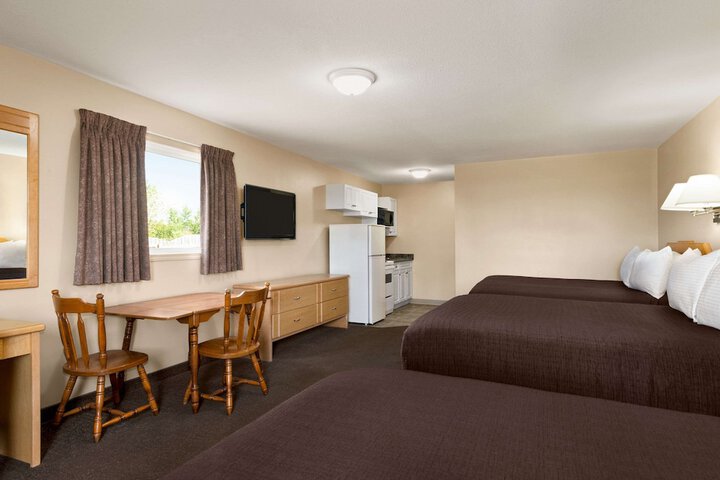 Room 14 of 26