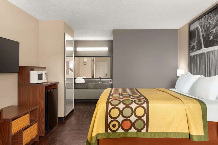Room 35 of 57