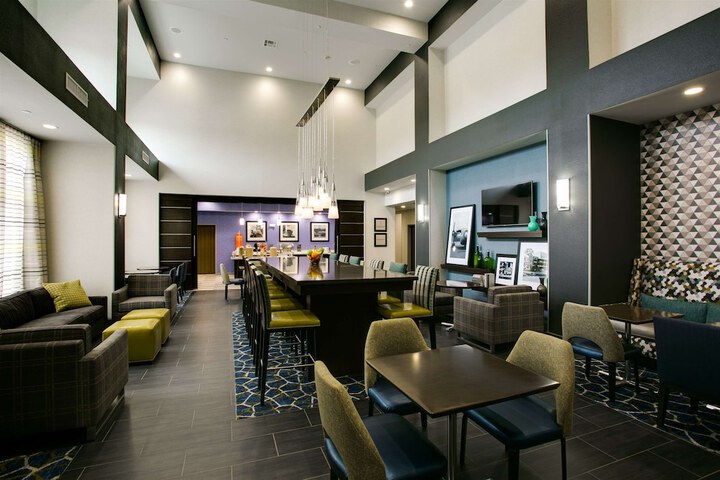 Hampton Inn & Suites Dallas / Ft. Worth Airport South