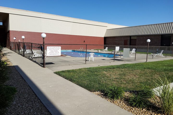 Pool 4 of 45