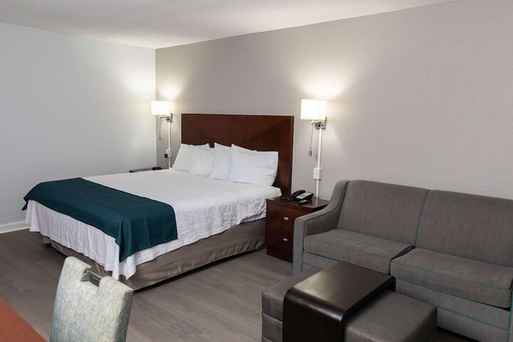 Room 18 of 22