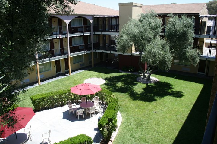 Property Grounds 42 of 46