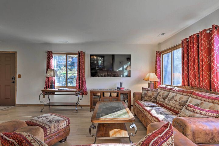 Vernon Township Condo Near Golfing + Skiing!