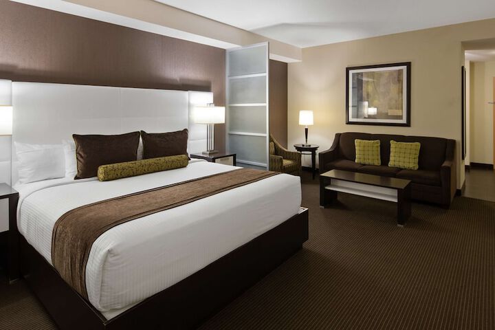 Room 5 of 22