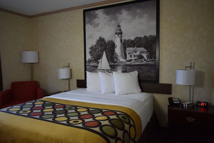 Room 13 of 29