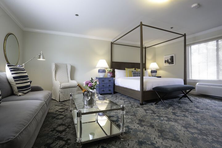 Room 27 of 70