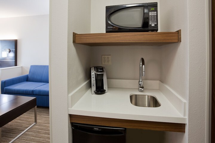 Room 18 of 46
