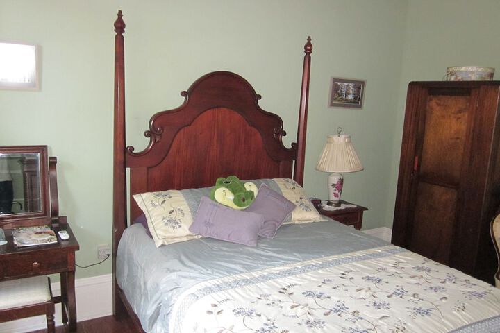 Room 35 of 74