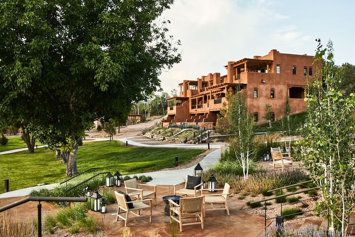 Bishops Lodge Auberge Collection
