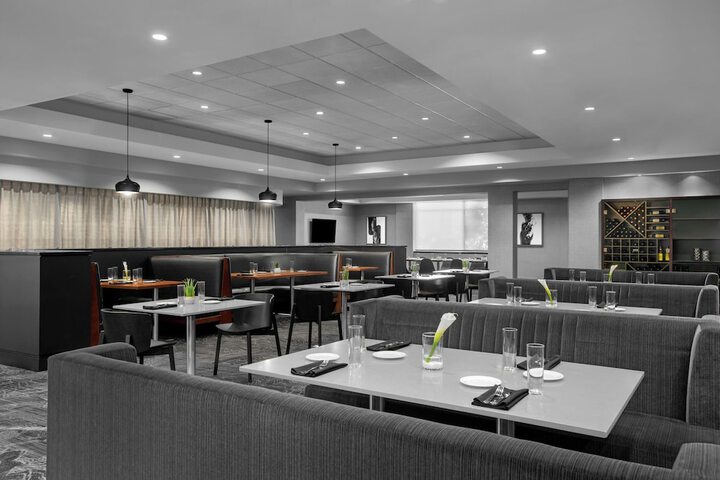 Renaissance Indianapolis North Hotel