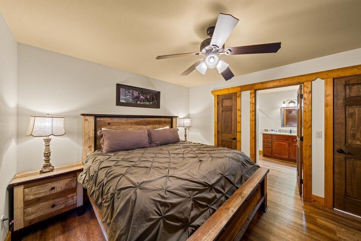 Room 42 of 84