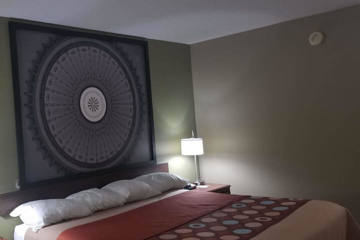 Super 8 by Wyndham Bellefontaine