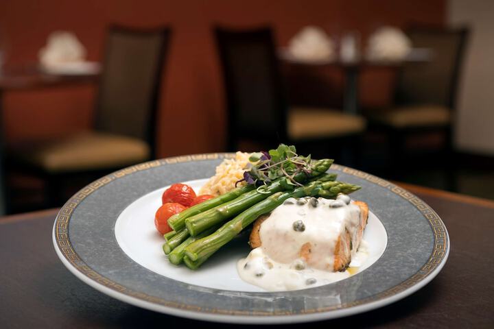 Dining 45 of 62