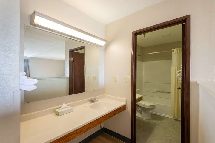 Days Inn by Wyndham Somerset PA I-70 I-76