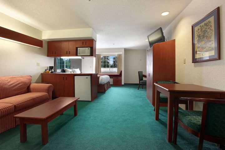 Room 32 of 45
