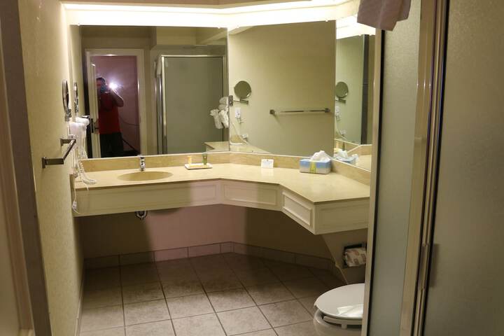 Room 14 of 24