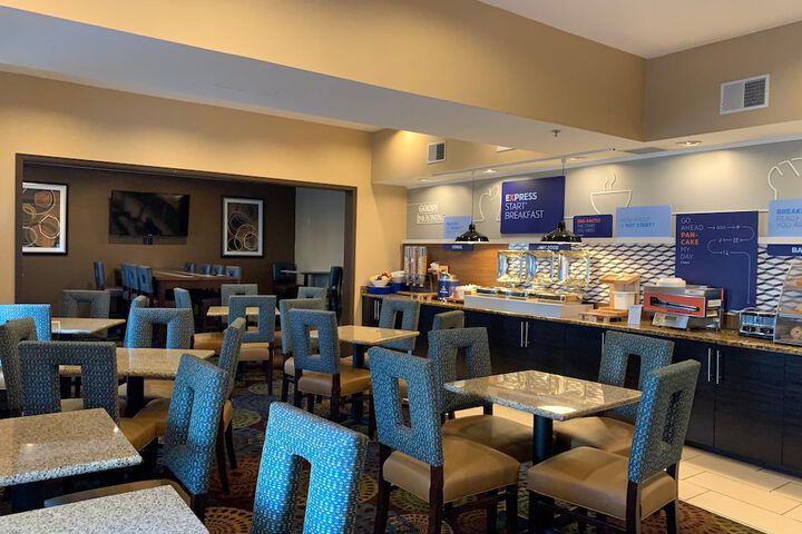 Holiday Inn Express St. Paul S - Inver Grove Hgts by IHG