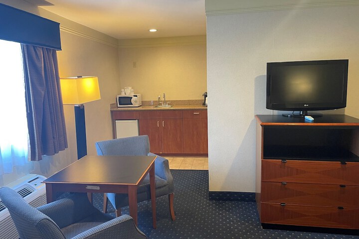 Room 14 of 26