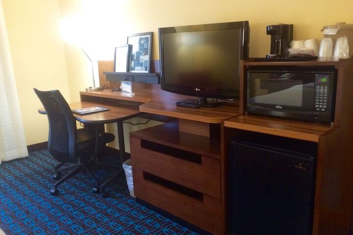 Room 25 of 42