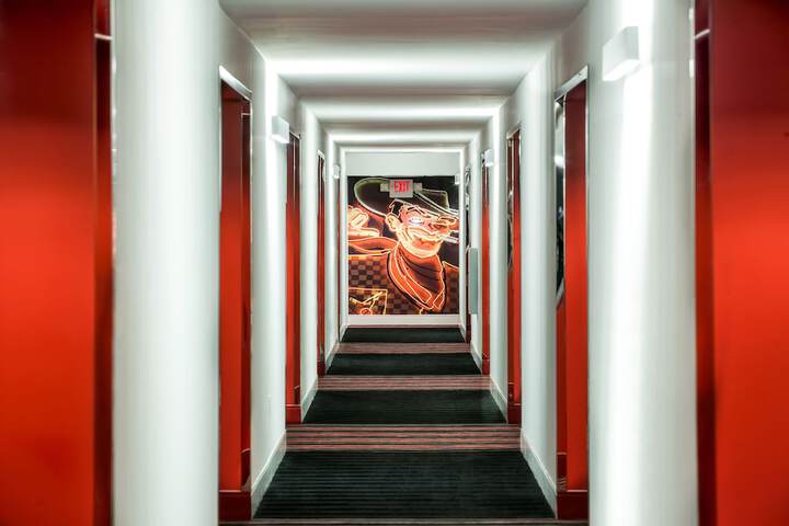Ballroom/Hall 39 of 41