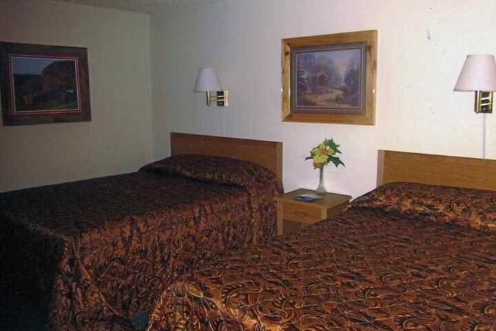 Room 10 of 27