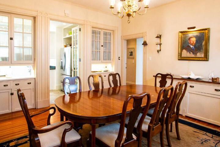 Captain Morse House - Luxury Waterfront, Town, & Beaches - 5 stars