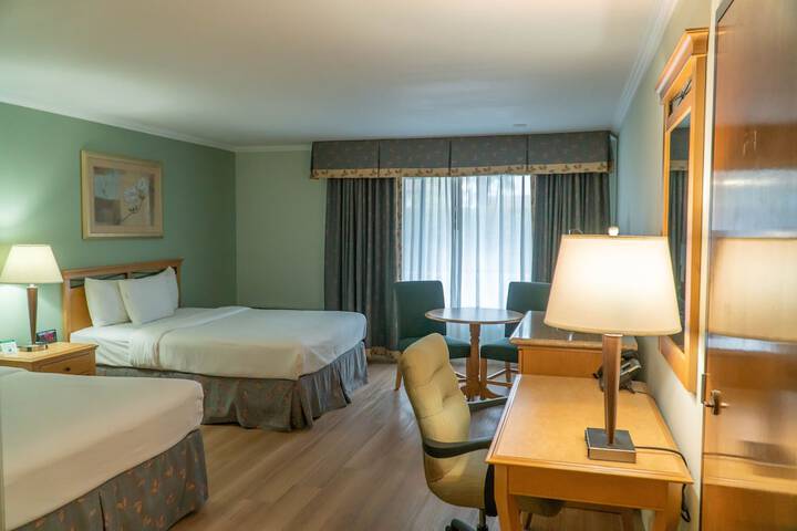 Room 32 of 73