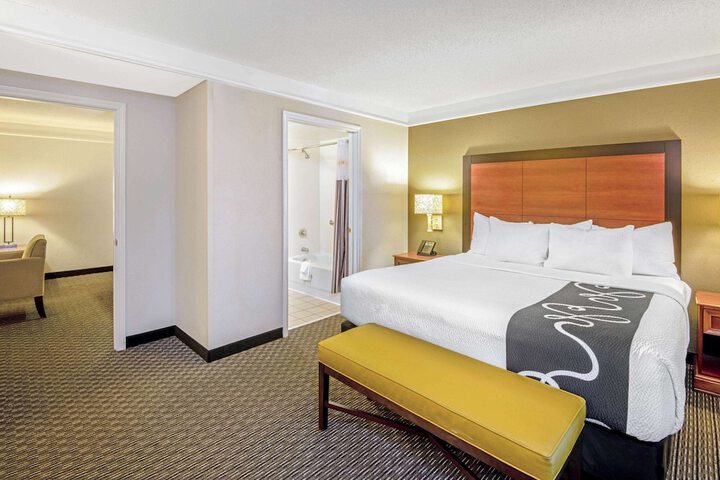 Room 14 of 32