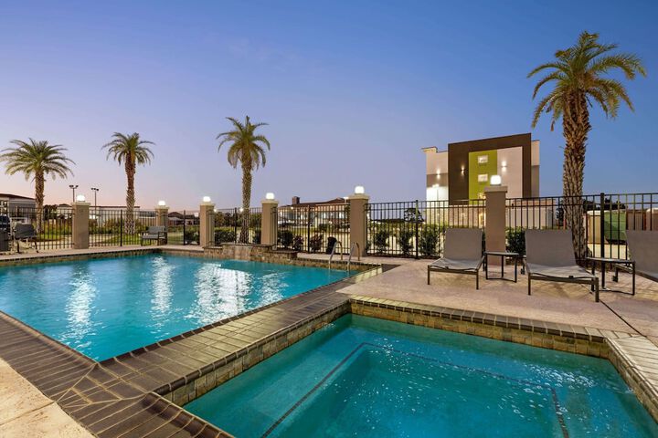 Pool 5 of 63