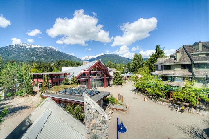 Adara Hotel