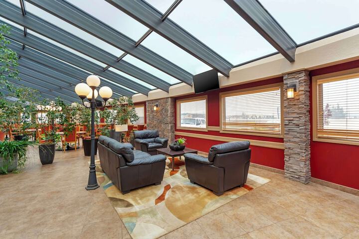 Best Western Plus Mirage Hotel & Resort