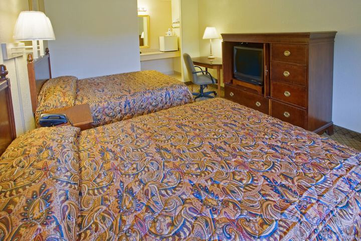 Room 9 of 12