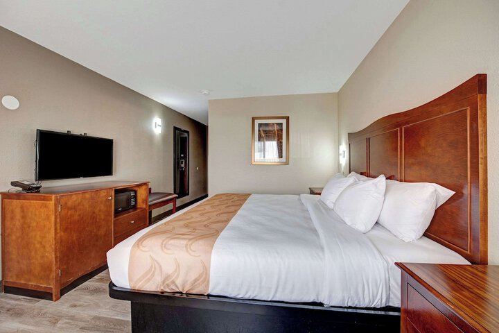 Room 15 of 46