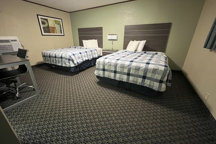 Room 7 of 17
