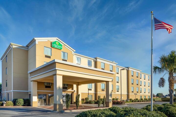 Hotel 4 of 49