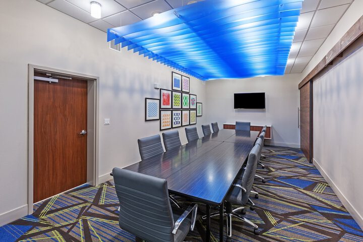 Holiday Inn Express & Suites Brenham South by IHG