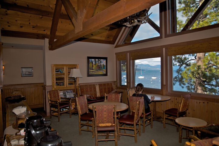 Sunnyside Restaurant & Lodge