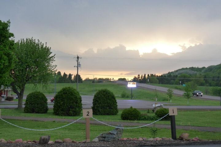 Country Villa Motel and Country Camping