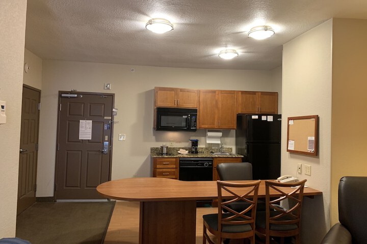 Room 13 of 22