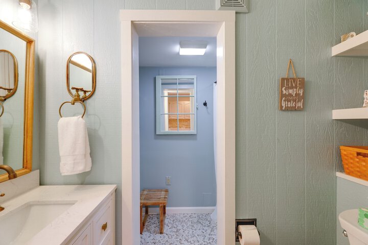 2 Mi to Beach: Gem w / Enclosed Patio in Selbyville