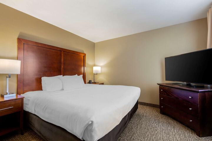 Room 33 of 54