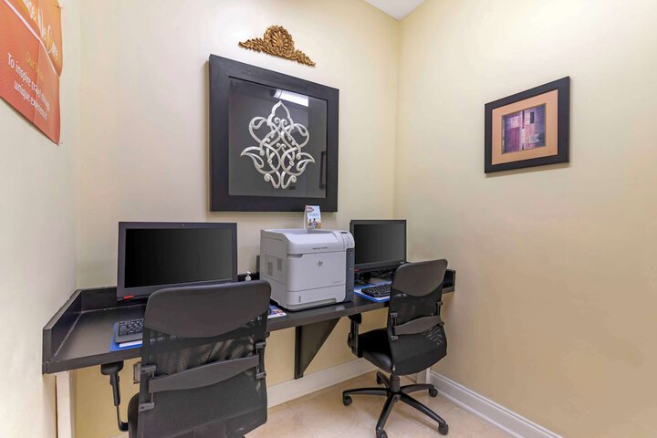 Business Center 34 of 34